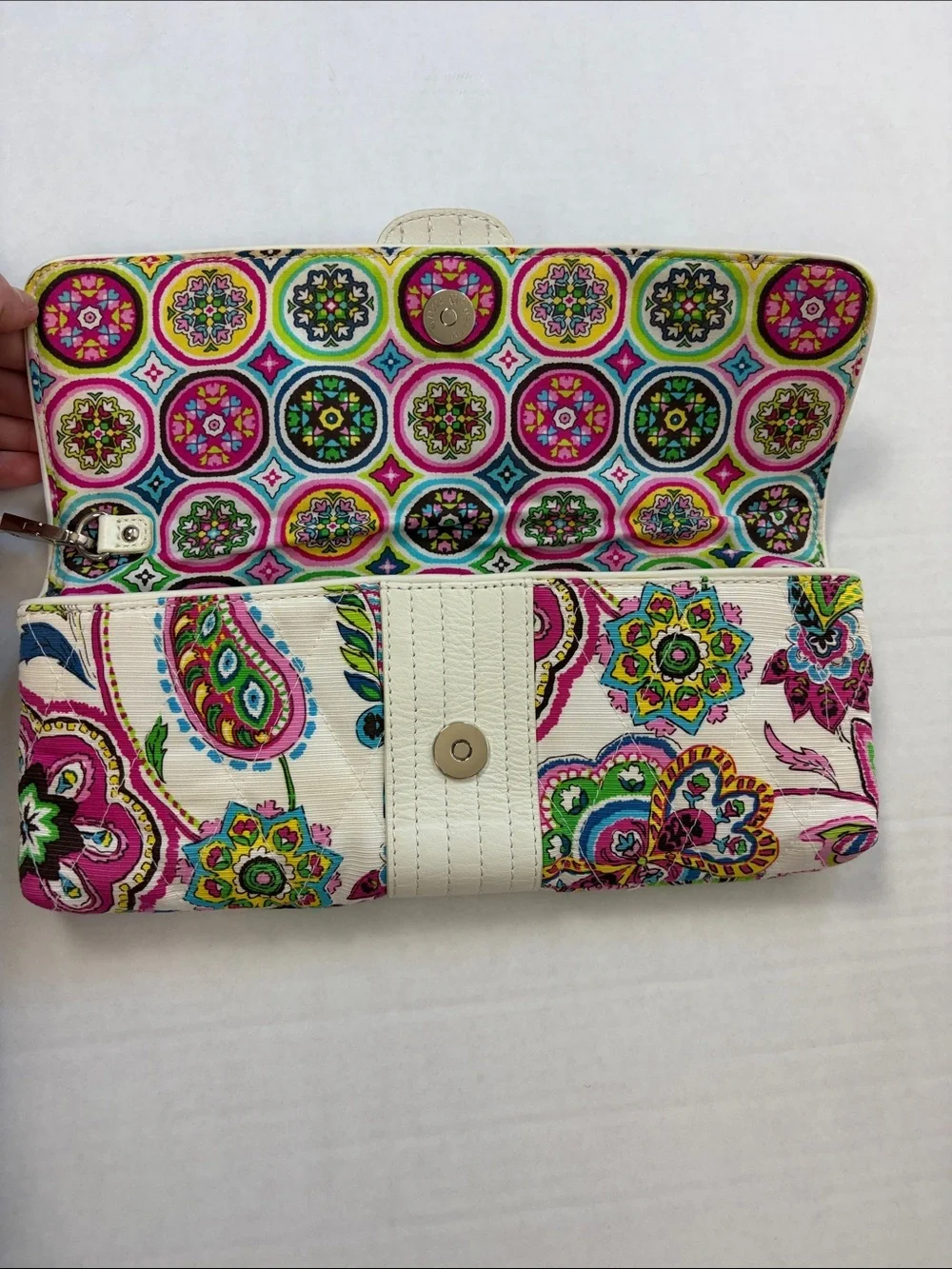 Vera Bradley Paisley Floral Trifold Wallet Wristlet White Pink OS